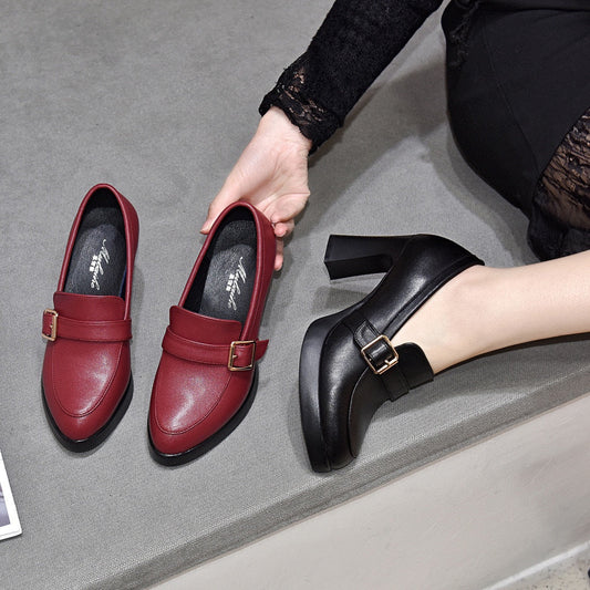 Hoge Puntneuzigehakte Pumps - StudioMarella