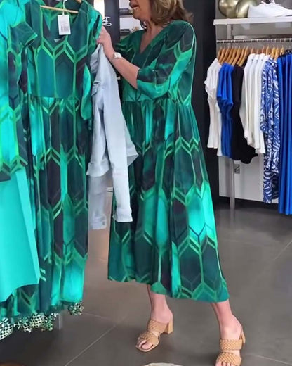 Vrouwelijke Jurk met V-hals Gedrukt Design - StudioMarella