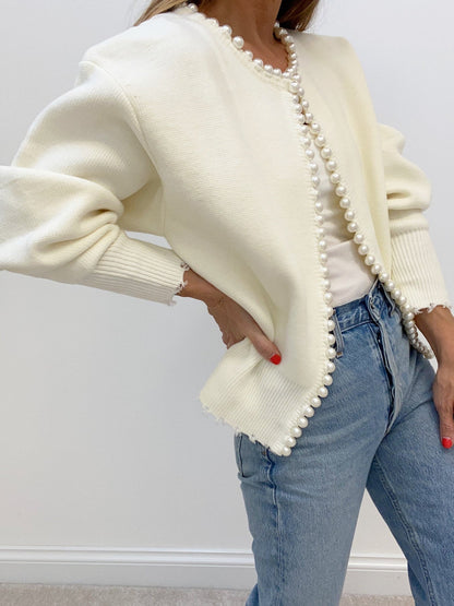 Talicia Cardigan Met Gefranste Rand en Parelmoeren