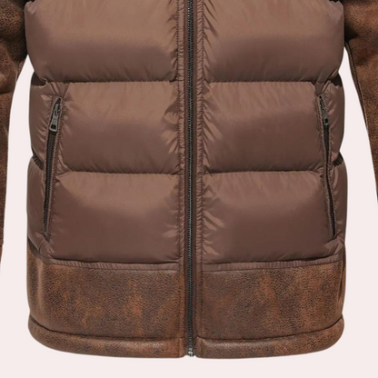 Elegante Donkere Jas met Trapuntsteek