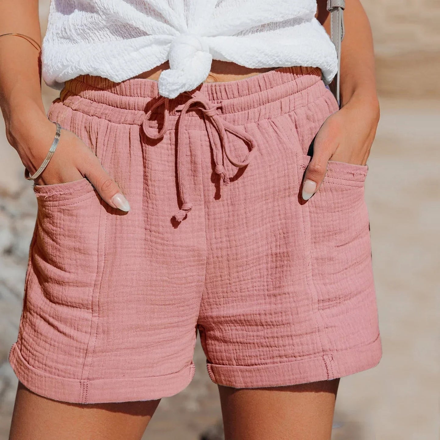 Vrouwelijke Linnen Shorts met Kanten Details en Elegante Pasvorm