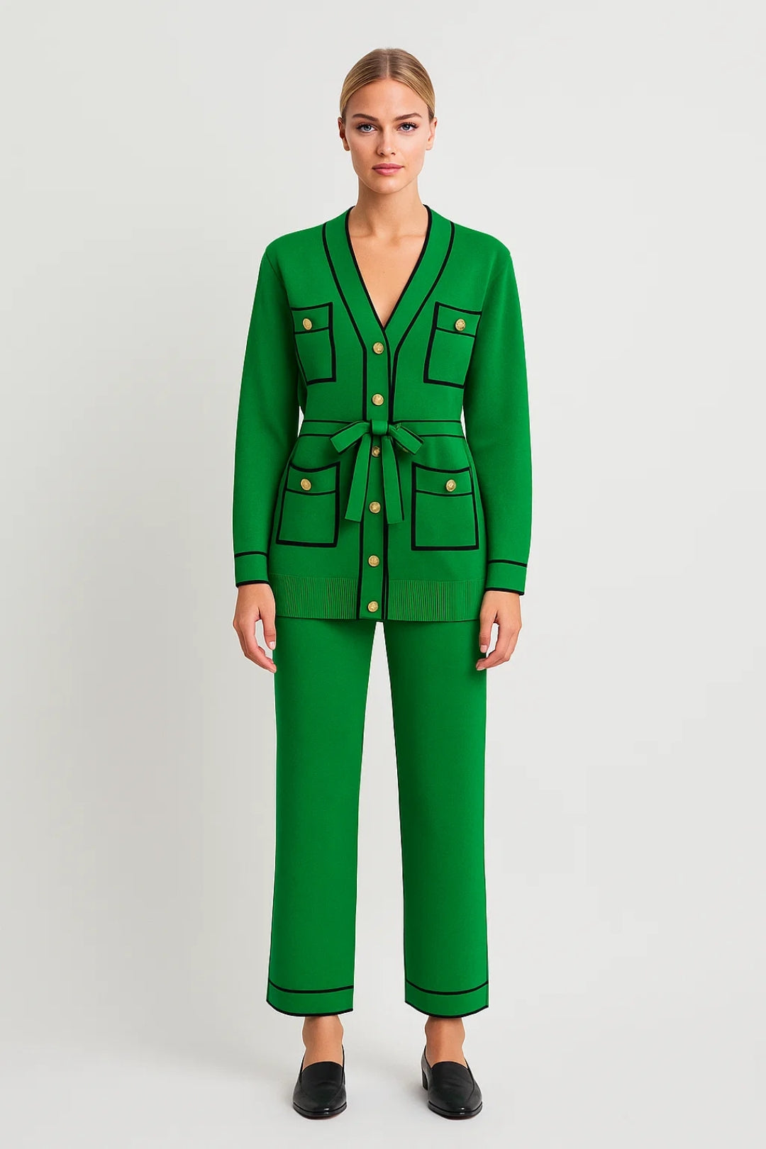 Lange Cardigan Met Knoopdetails en Taillelint Klassiek - StudioMarella