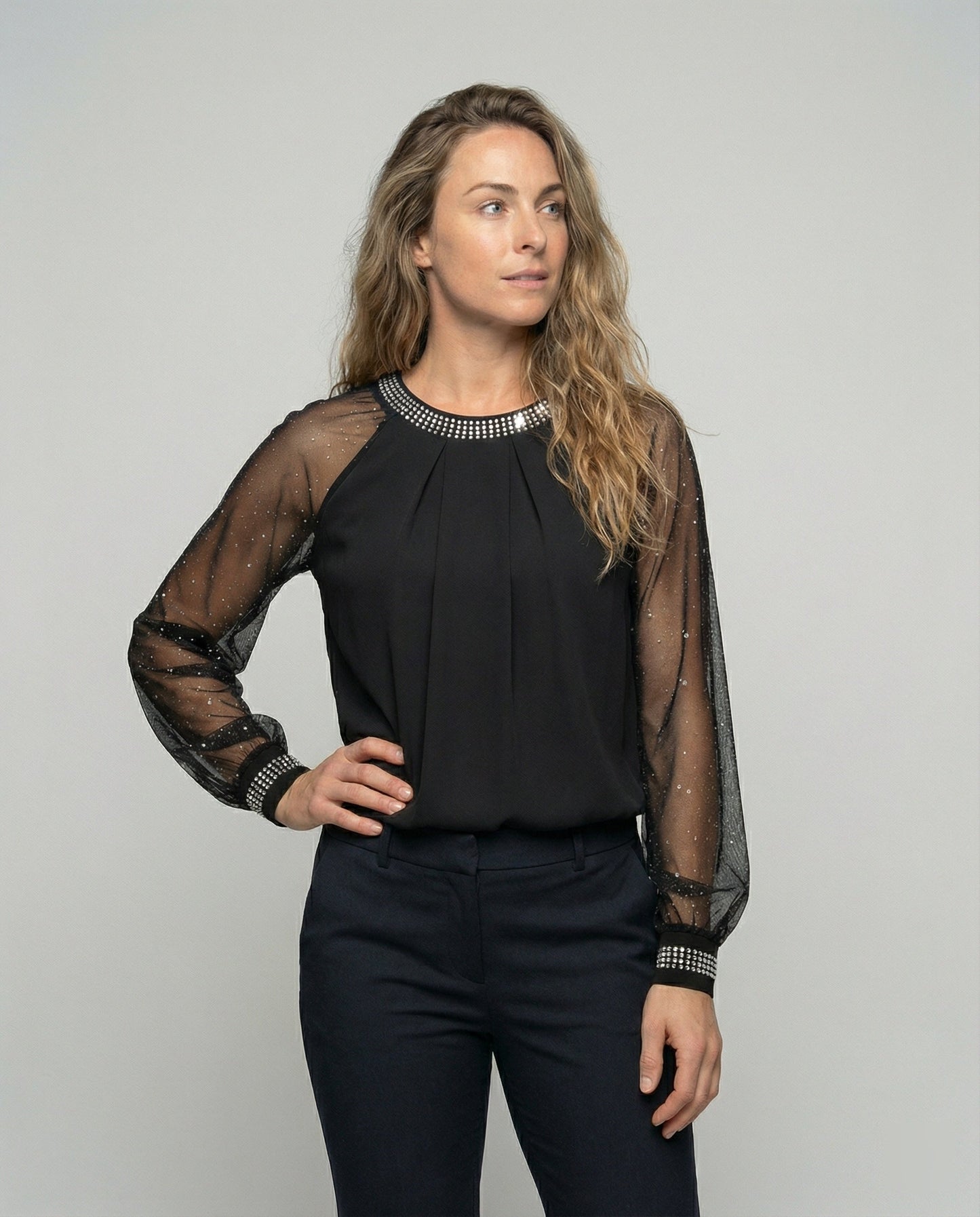 Dames Top met Pailletten en Transparante Mouwen