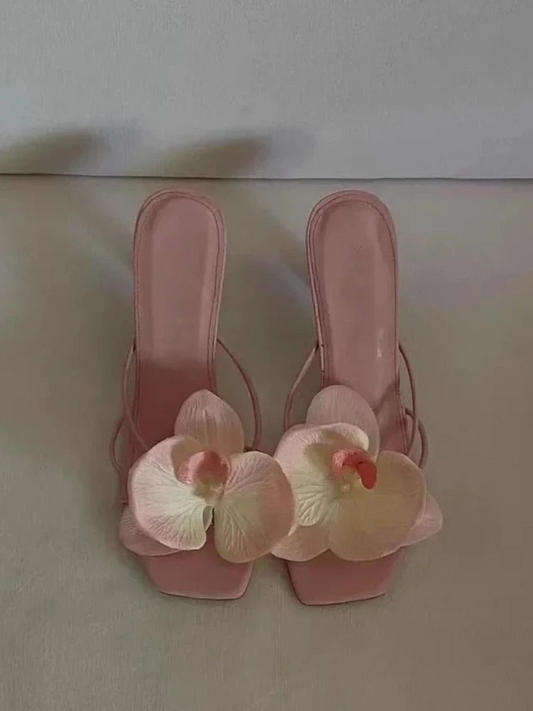 Elegante Hakken met Bloemdetails en Comfortabele Zool - StudioMarella