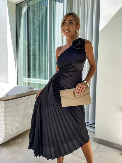 Mandy | Elegante Geplooide Maxijurk met Asymmetrische Halslijn 5