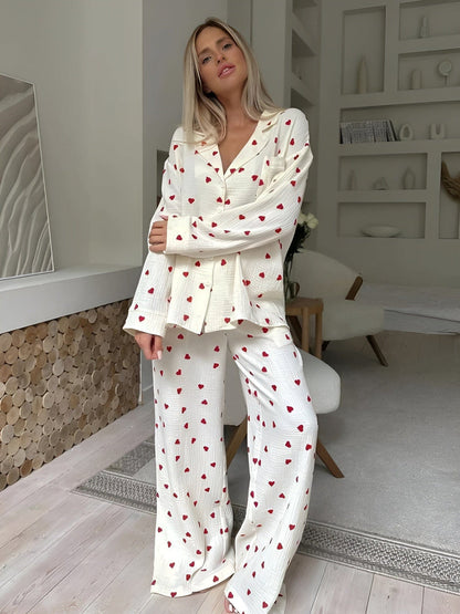 Dames Pyjama Set Tweedelig Hartjes Print Zacht en Stijlvol