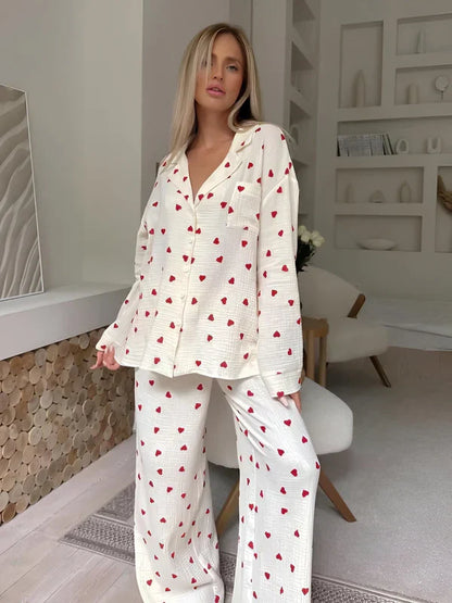 Dames Pyjama Set Tweedelig Hartjes Print Zacht en Stijlvol