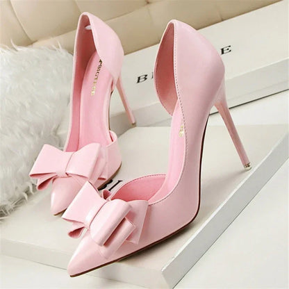 Pumps met Strik Detail en Puntige Neus Elegante Stijl - StudioMarella