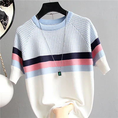 Vrouwelijke Zomer Blouse Licht en Vloeiend
