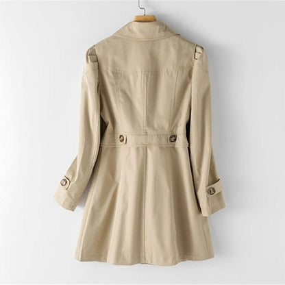 Willemijn | Getailleerde en tijdloze trenchcoat 4