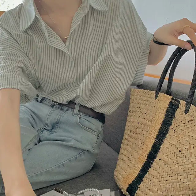 Groene Blouse met Verticale Strepen Moderne Stijl - StudioMarella