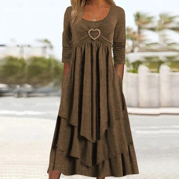 Fleur | Elegante avondjurk met eenvoudige stijl in de kleur Bruin voor dames in Party stijl ideaal voor de lente.