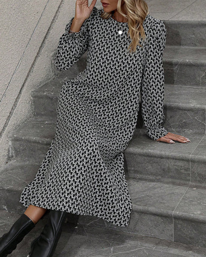 Jurk met print op een ronde halslijn in de kleur Zwart voor dames in stijl ideaal voor de herfst.