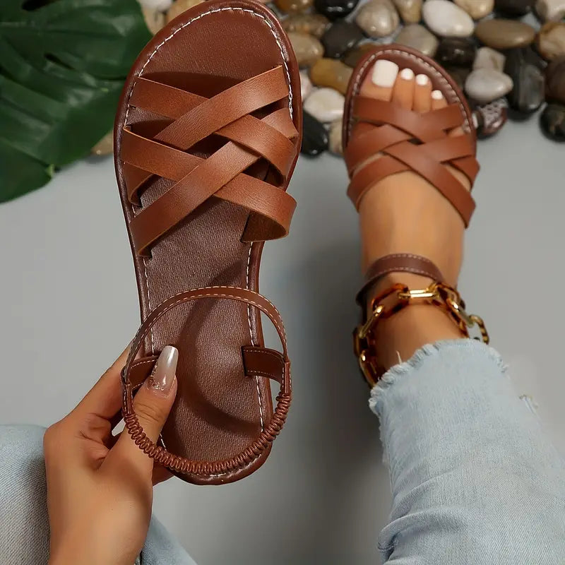 Vrouwelijke Sandalen met Vlechtwerk Detail