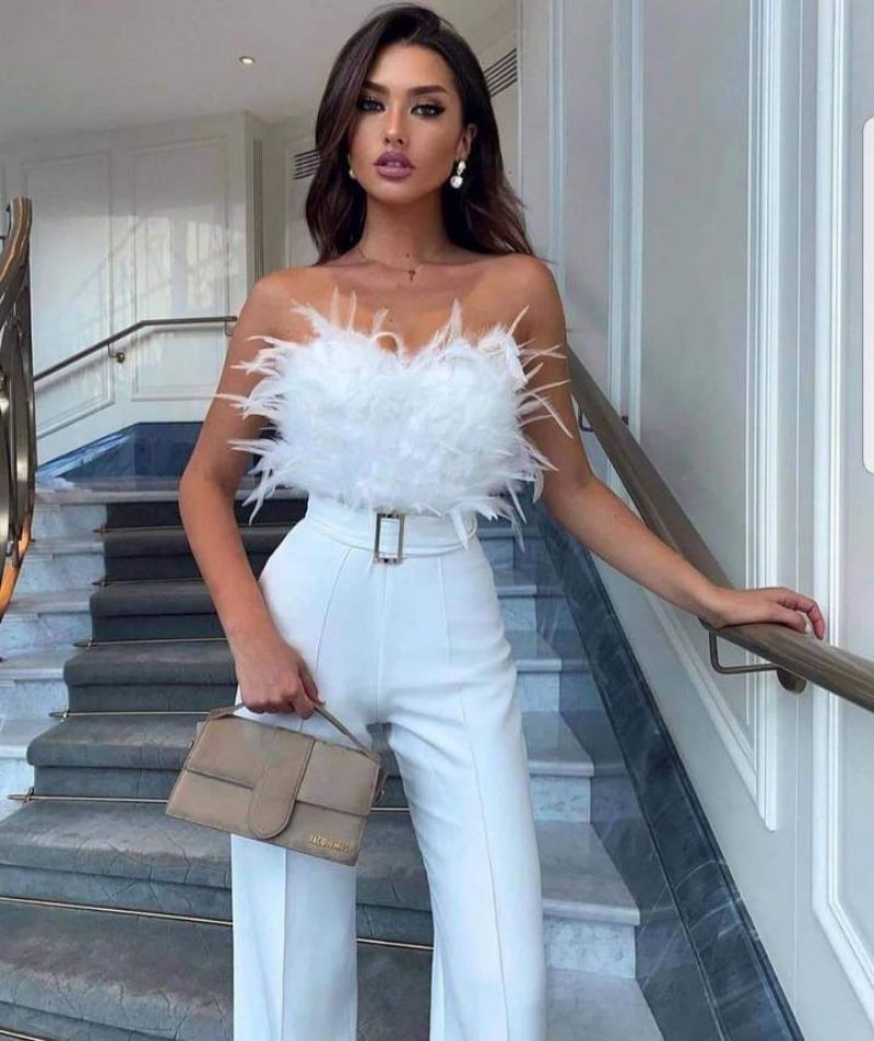 Luxe Jumpsuit met Veren en Glitteraccent