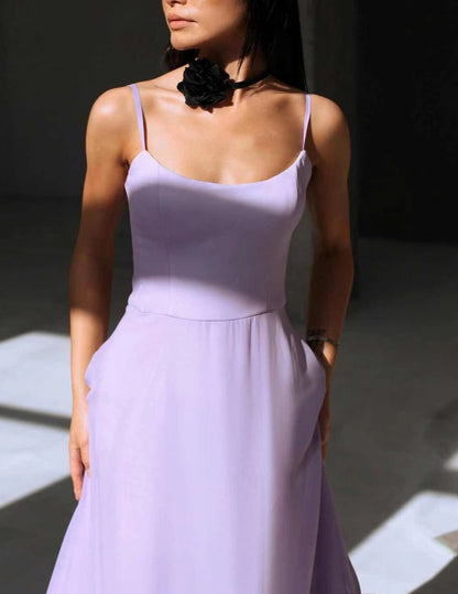Elegante Midi Jurk voor Vrouwen Zwart Effen Model